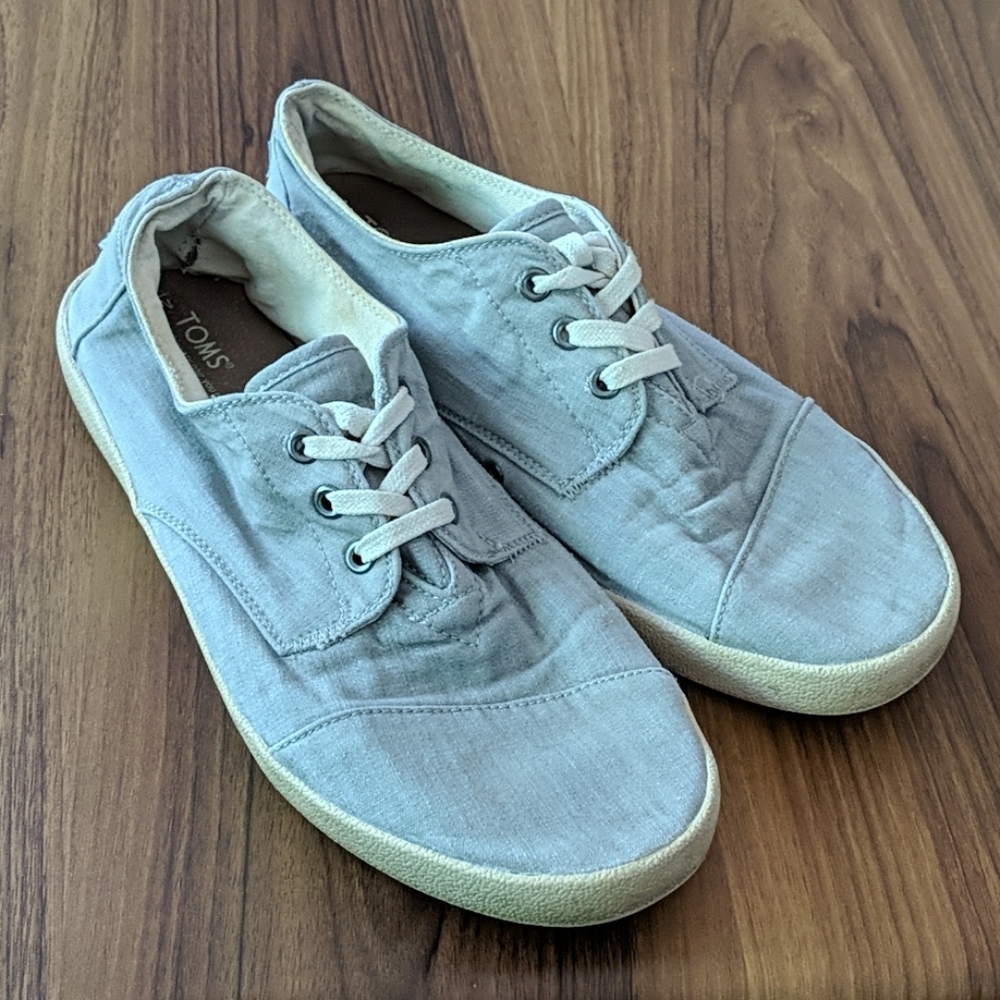 Toms grey shoes